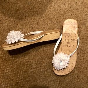 🌷Super CUTE White Summer Sandals-Size: 7
